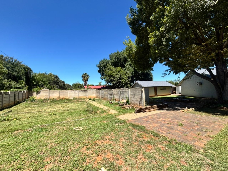 8 Bedroom Property for Sale in Irene Park North West